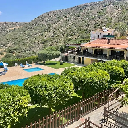 Horizon Bay 1 Bedroom With Communal Pool Apartment *